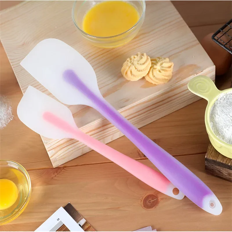 Racloir en silicone de 2 taill - Kitchen Gadgets To Have avis et prix