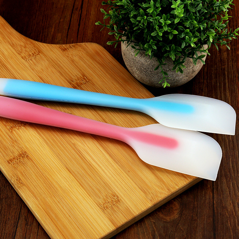 Racloir en silicone de 2 taill - Kitchen Gadgets To Have avis et prix