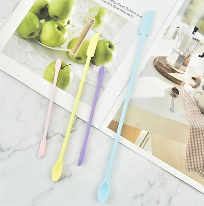 Spatule en silicone à manche l - Kitchen Gadgets For Seniors avis et prix